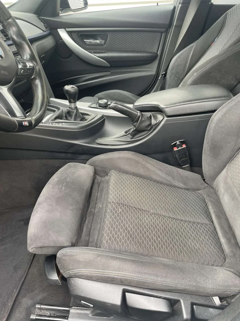 BMW 318  Дизел 2013 М-Пакет Бартер, снимка 8 - Автомобили и джипове - 52488822
