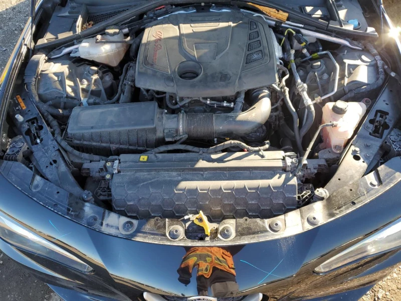 Alfa Romeo Giulia Q4| DISTRONIC| KEYLESS| ПОДГРЕВ, снимка 11 - Автомобили и джипове - 52653926