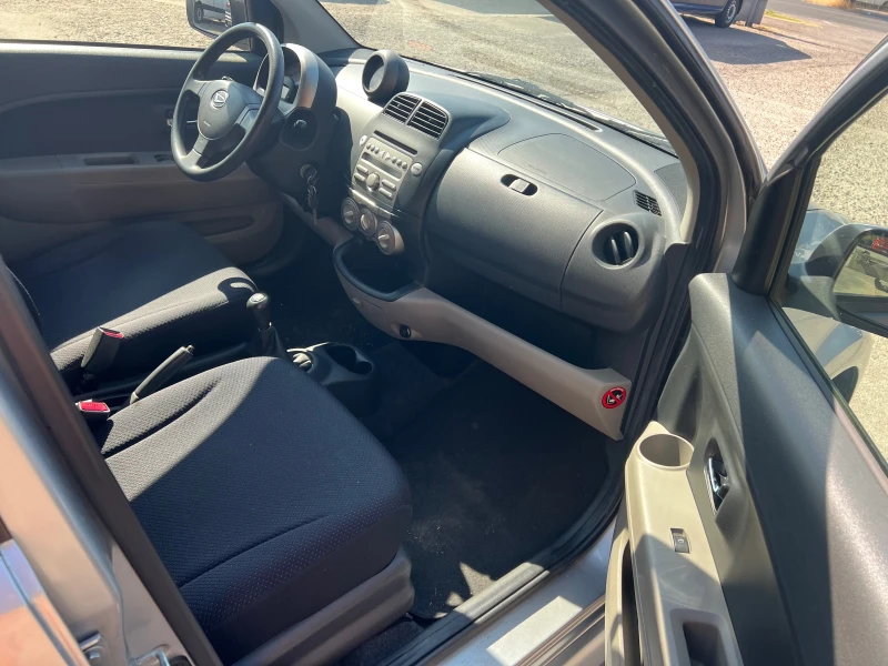 Daihatsu Sirion 1.3 i , КЛИМА , 122.000км, снимка 8 - Автомобили и джипове - 52991160