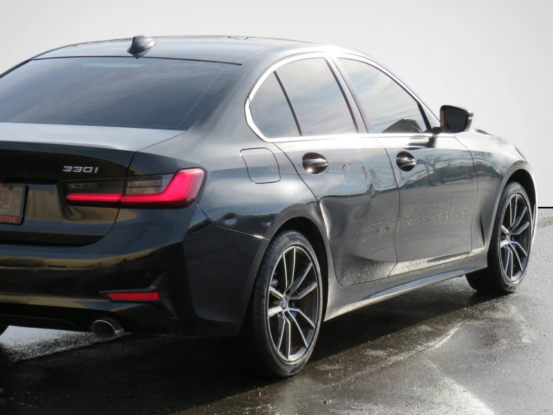 BMW 330 Xdrive, снимка 17 - Автомобили и джипове - 53384829