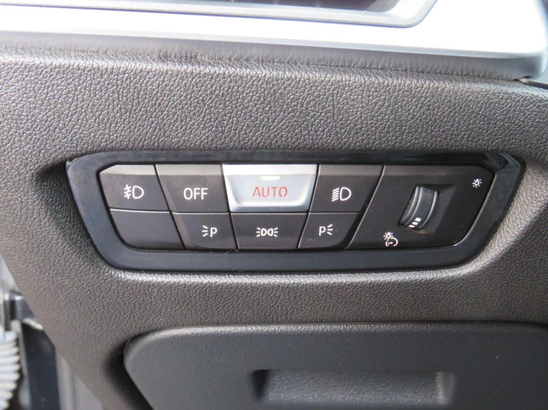 BMW 330 Xdrive, снимка 15 - Автомобили и джипове - 53384829