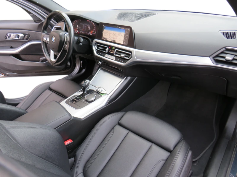 BMW 330 Xdrive, снимка 5 - Автомобили и джипове - 53384829