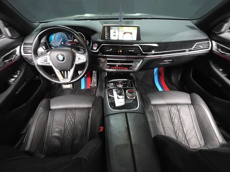 BMW 740 (G11) 740Li xDrive M Sports, снимка 7 - Автомобили и джипове - 55313366