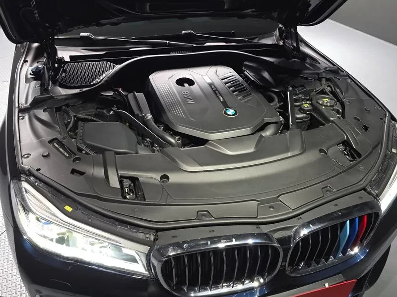 BMW 740 (G11) 740Li xDrive M Sports, снимка 6 - Автомобили и джипове - 55313366