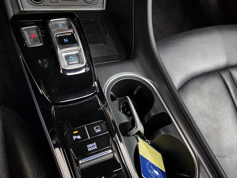 Hyundai Sonata 2.0 Premium Millennial, снимка 9 - Автомобили и джипове - 55559939