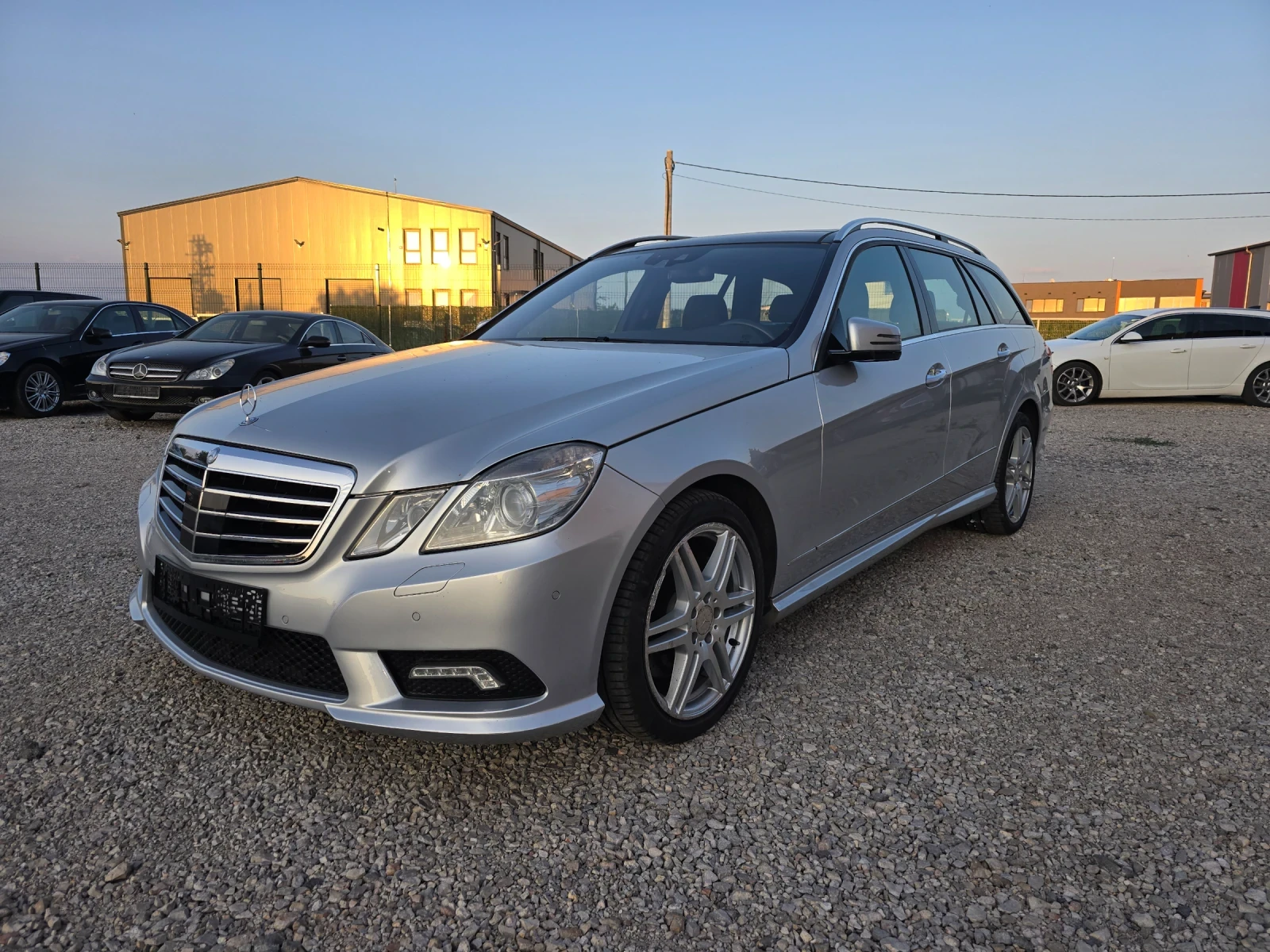 Mercedes-Benz E 500 AMG-пакет PANORAMA, снимка 1
