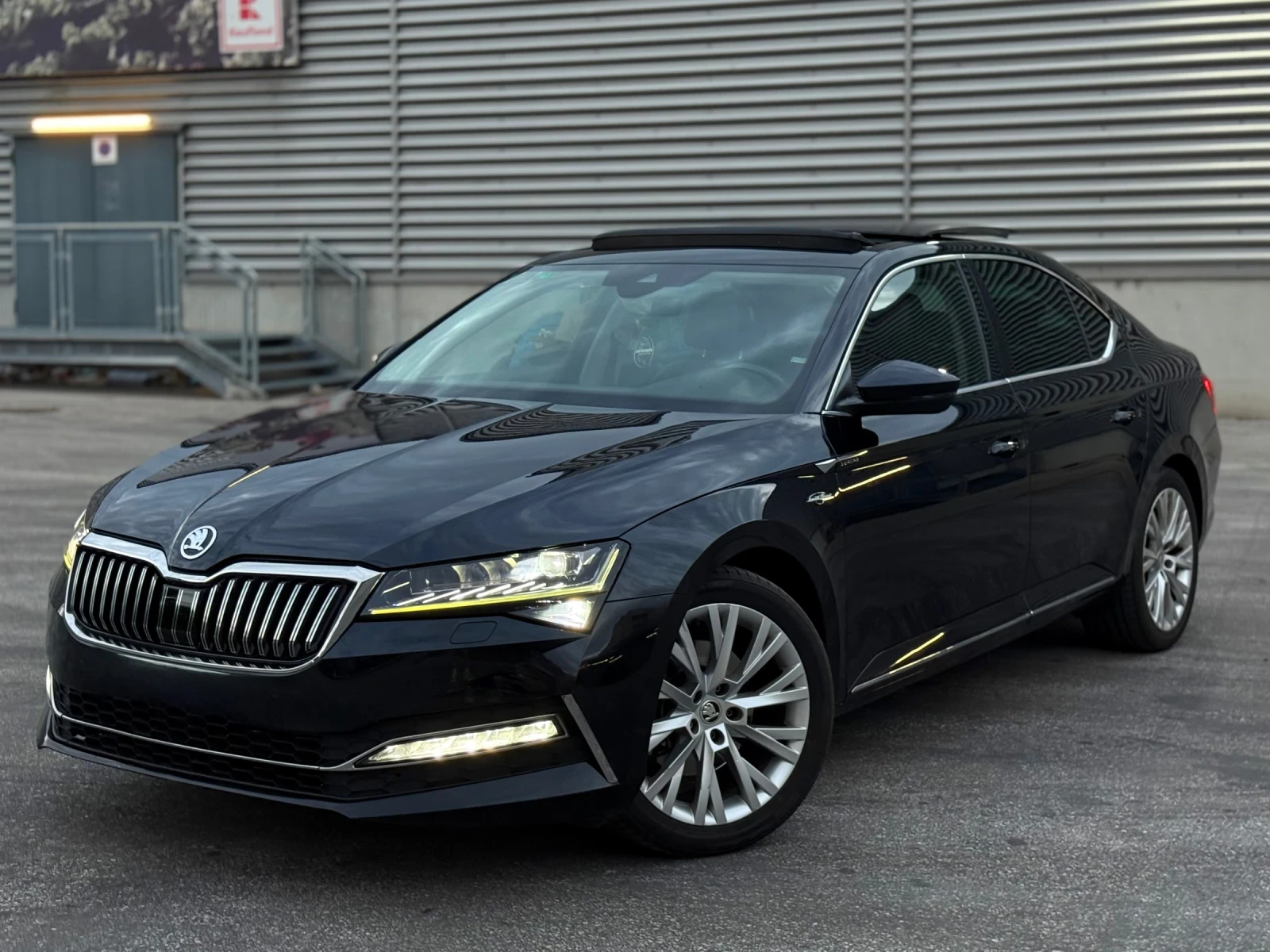 Skoda Superb 2.0 TDI 190 L&K, снимка 1