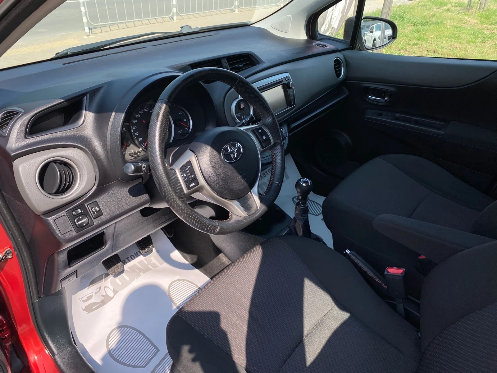 Toyota Yaris 1.3VVT-i/EU.5B/РЕАЛНИ КМ ! ! !  - изображение 7