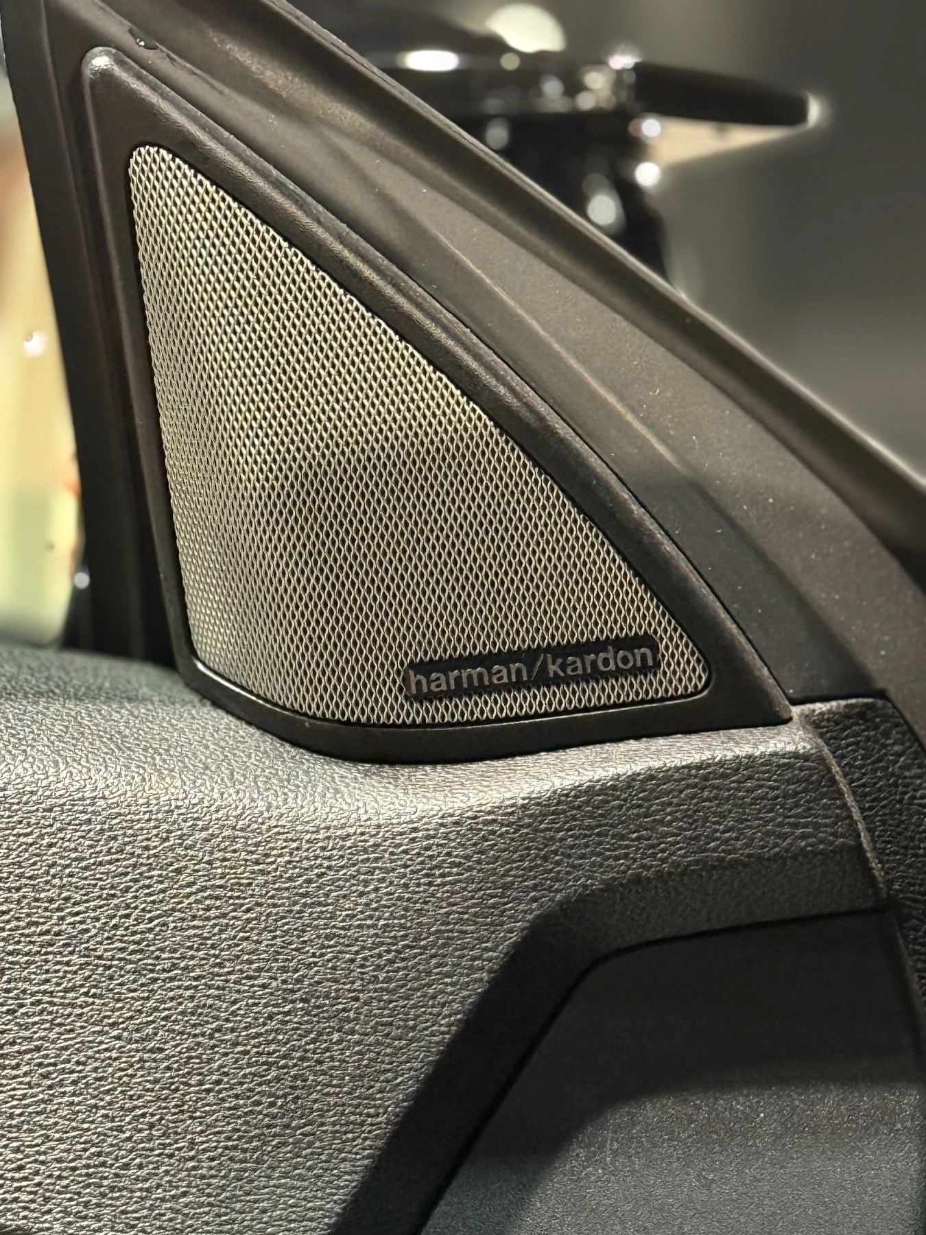 Mercedes-Benz E 350  - изображение 9