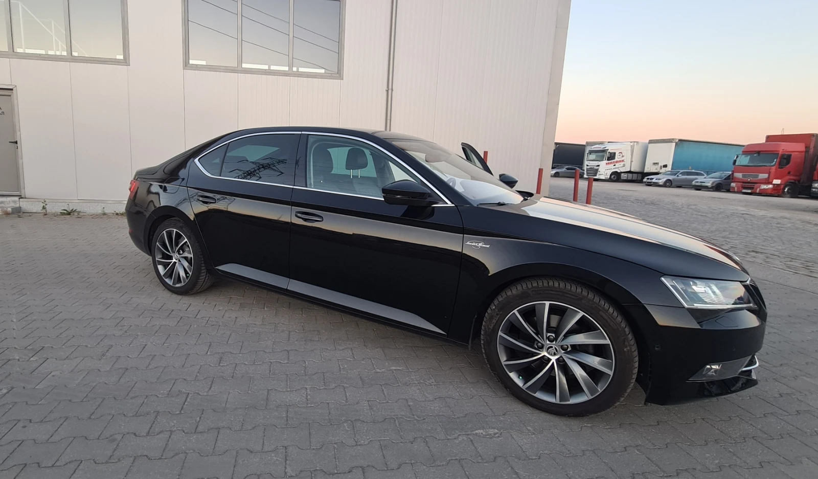 Skoda Superb 2.0 TDI - изображение 4