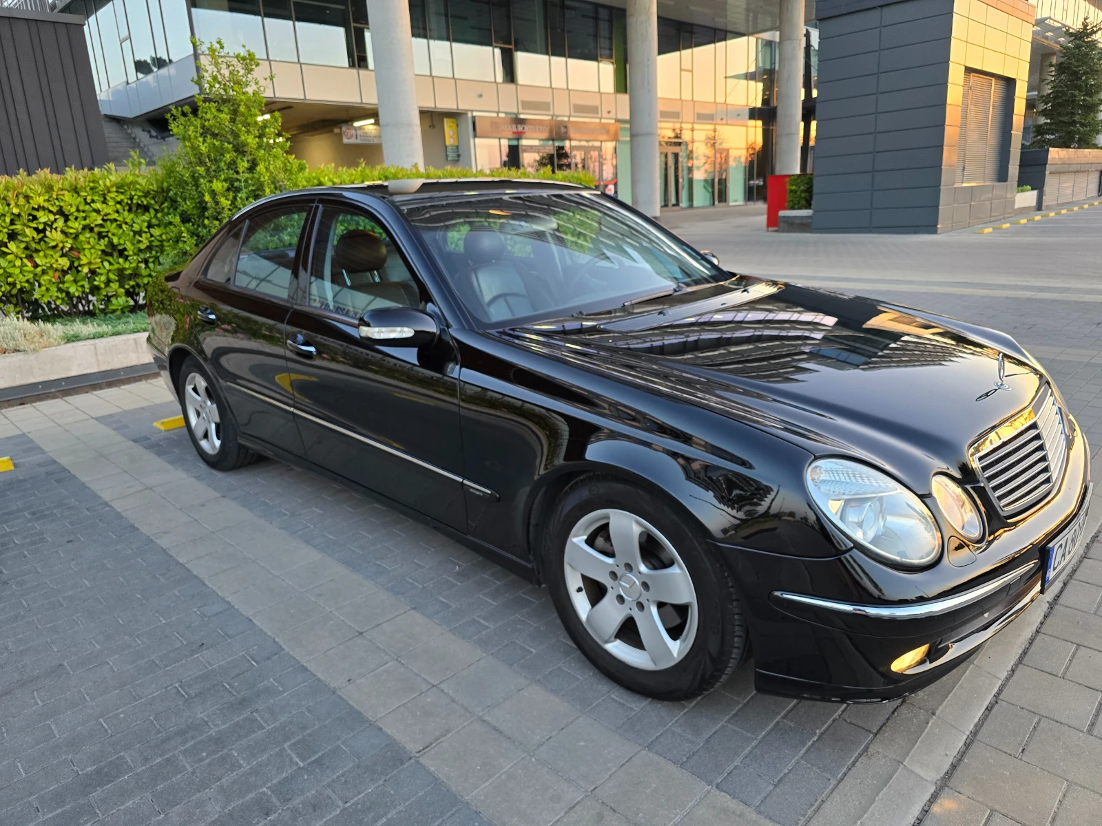Mercedes-Benz E 220 220 CDI Avangard - изображение 2