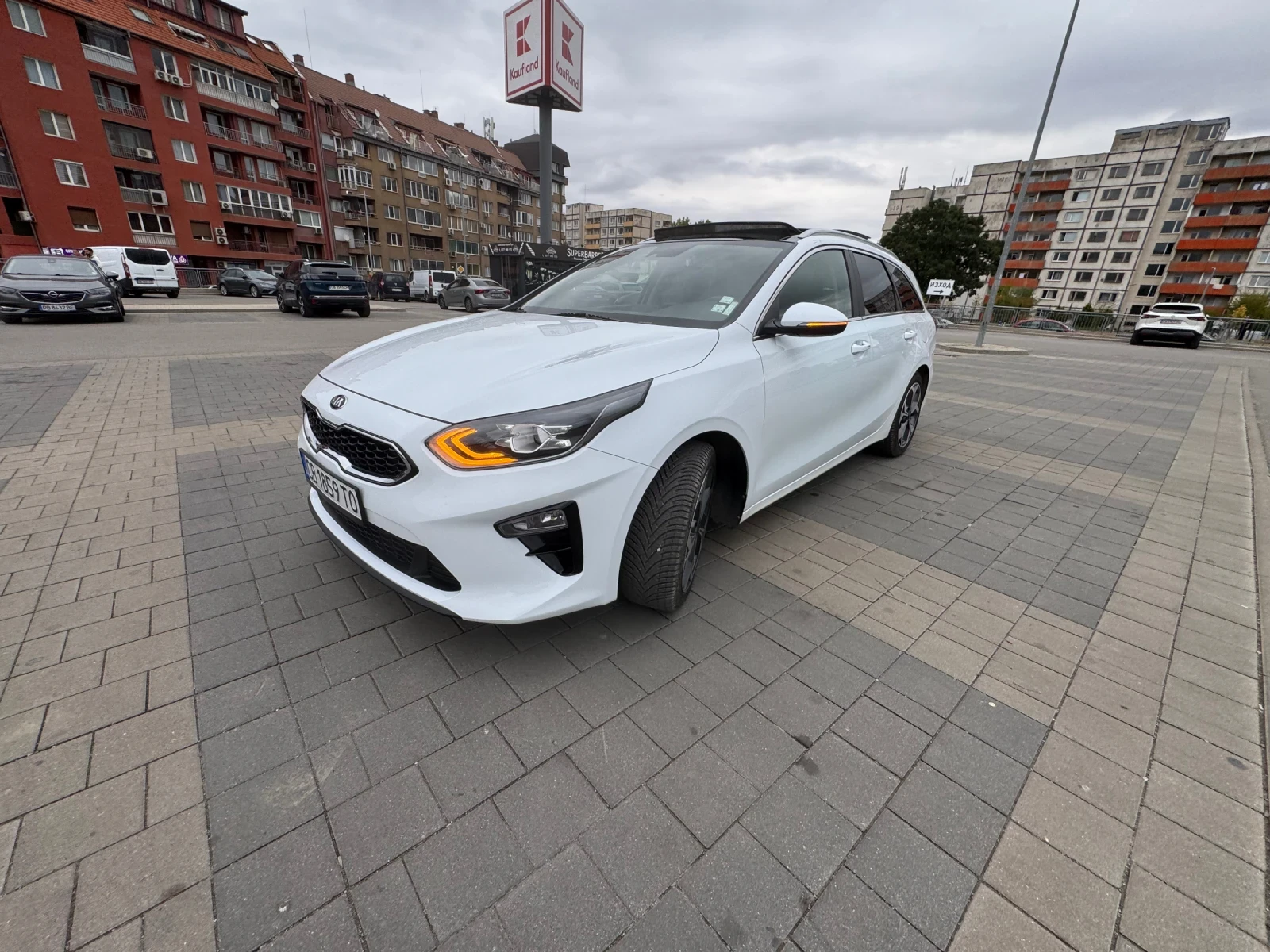 Kia Ceed 1.4 Turbo SW Touring Sport - изображение 2