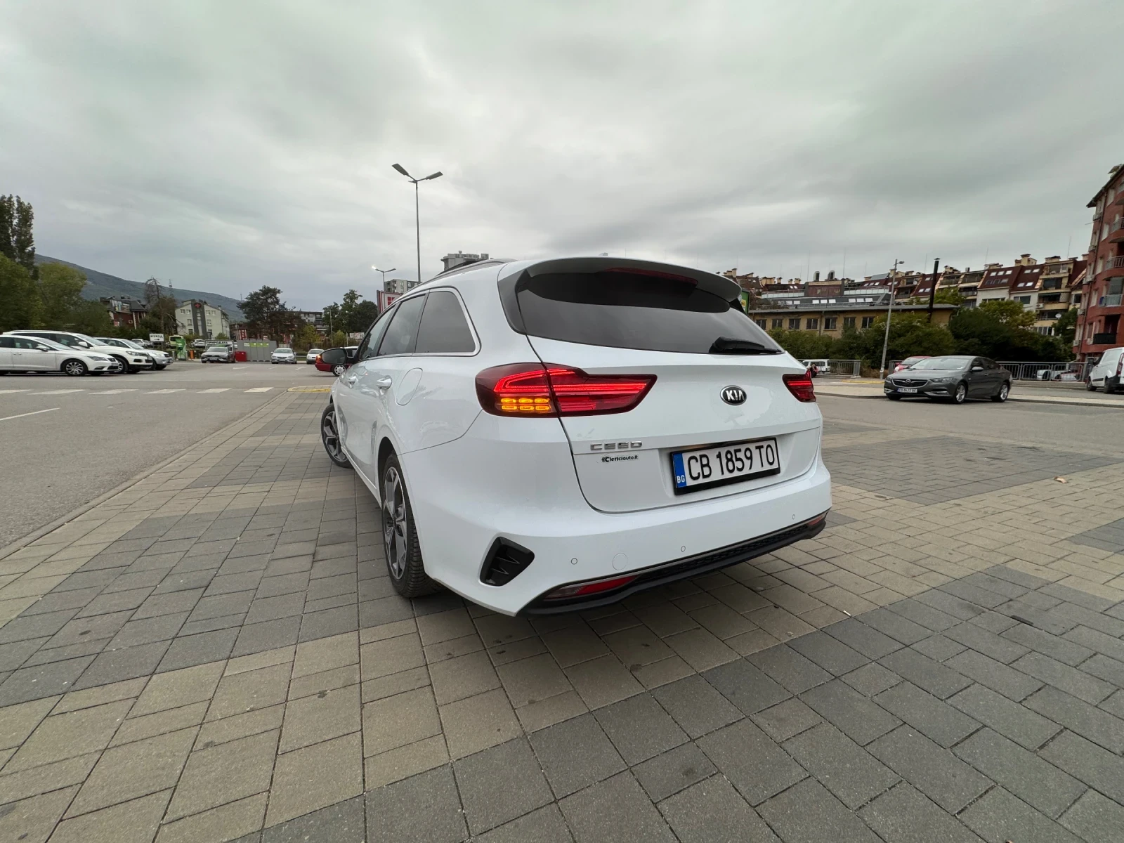 Kia Ceed 1.4 Turbo SW Touring Sport - изображение 4