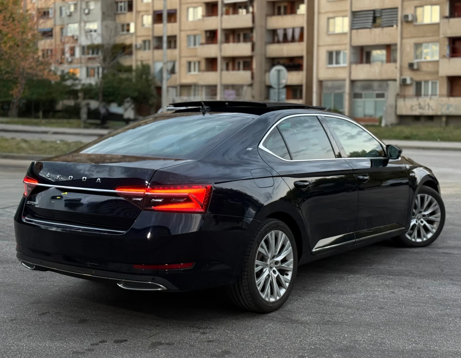 Skoda Superb 2.0 TDI 190 L&K - изображение 5