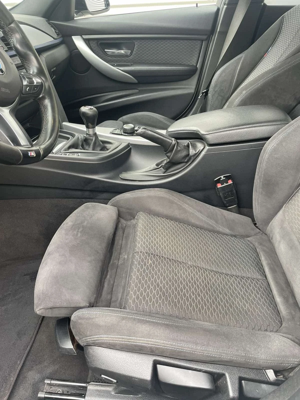 BMW 318  Дизел 2013 М-Пакет Бартер - изображение 8