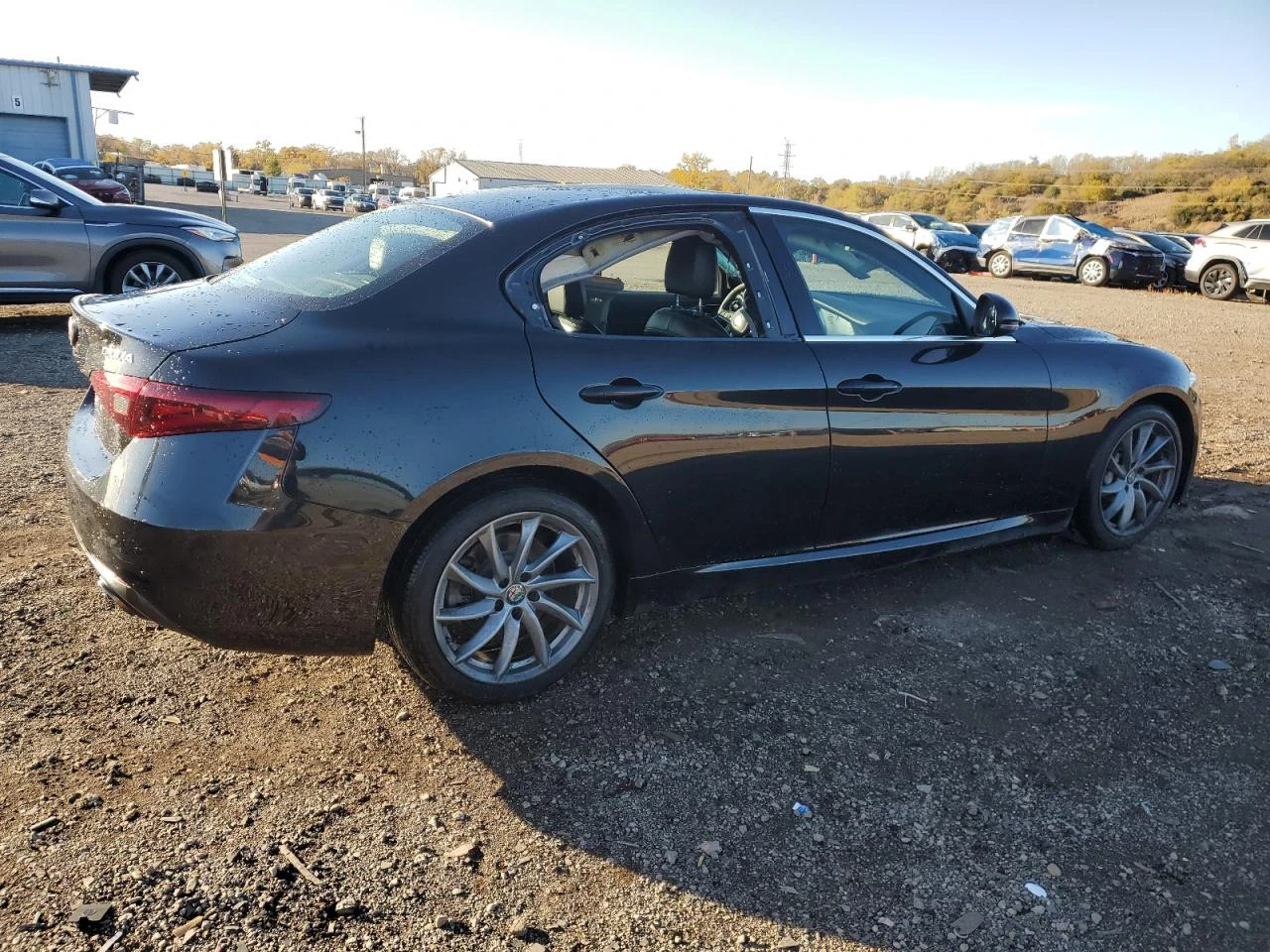 Alfa Romeo Giulia Q4| DISTRONIC| KEYLESS| ПОДГРЕВ - изображение 6