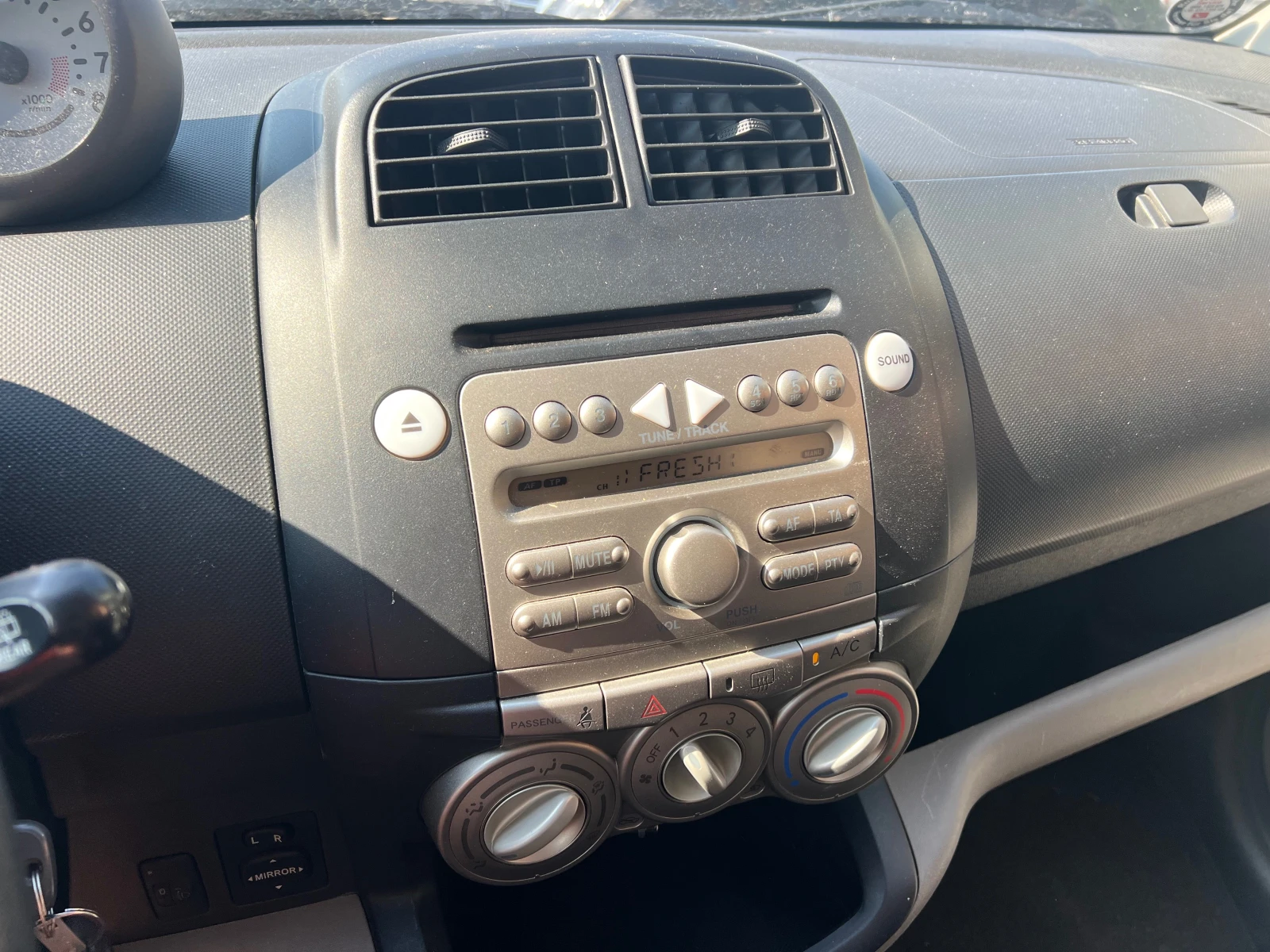 Daihatsu Sirion 1.3 i , ����� , 122.000�� | Mobile.bg � ����������� 6