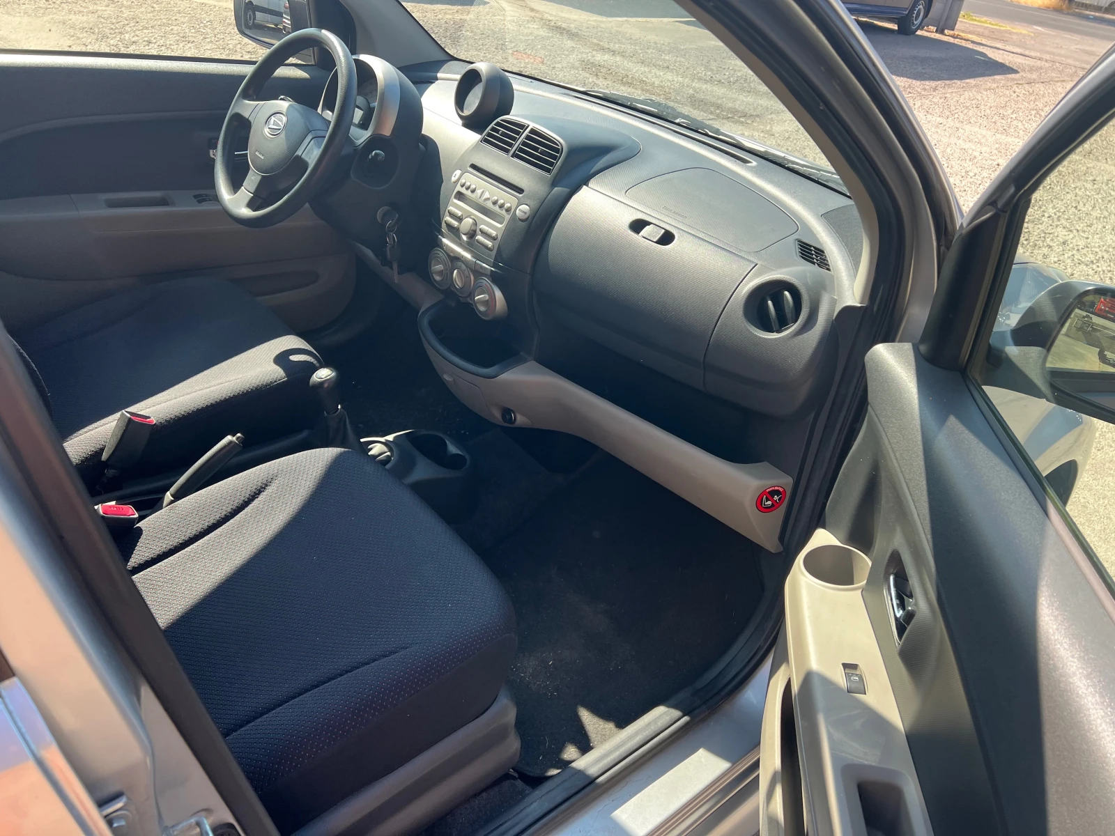 Daihatsu Sirion 1.3 i , ����� , 122.000�� | Mobile.bg � ����������� 8