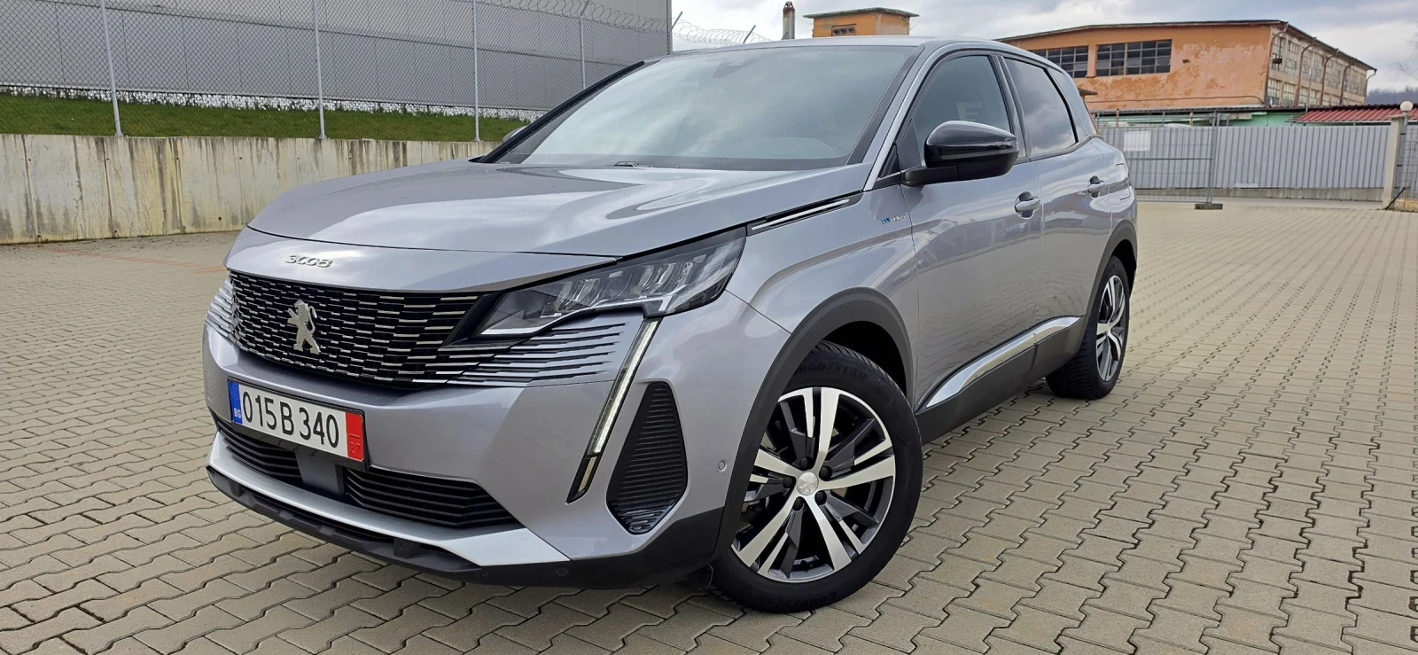 Peugeot 3008 PLUGIN-HYBRID4WD S&S  300HP.
