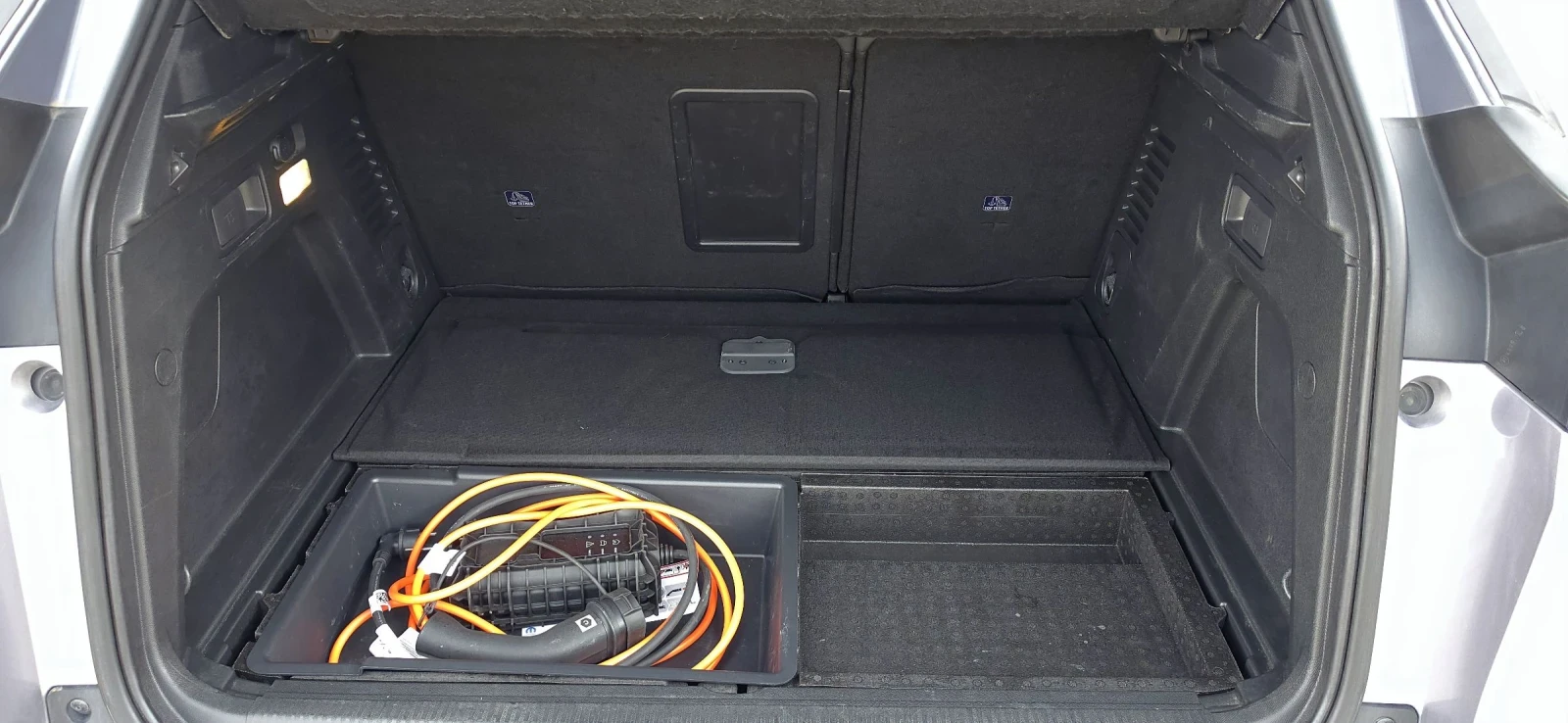 Peugeot 3008 PLUGIN-HYBRID4WD S&S  300HP., снимка 16 - Автомобили и джипове - 53999438