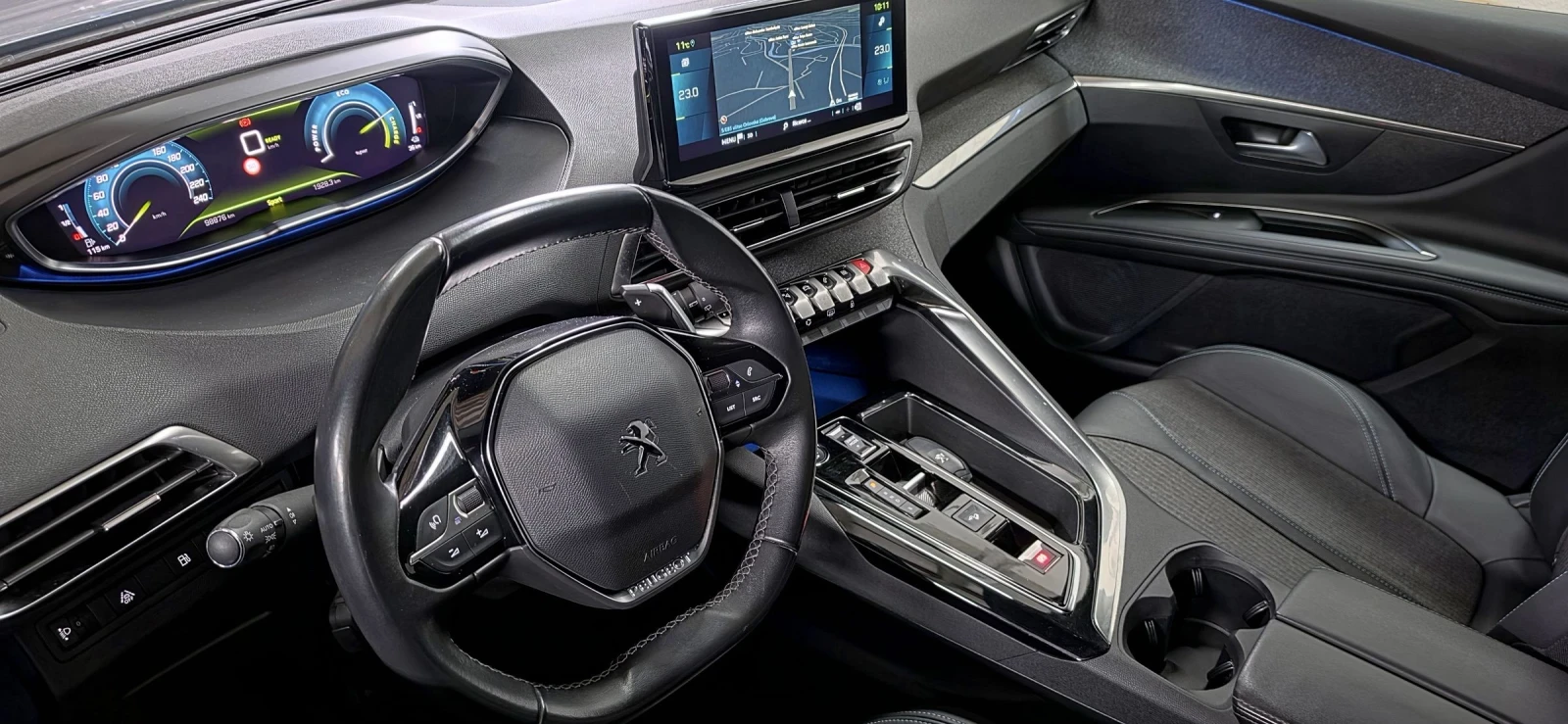 Peugeot 3008 PLUGIN-HYBRID4WD S&S  300HP. | Mobile.bg � ����������� 12