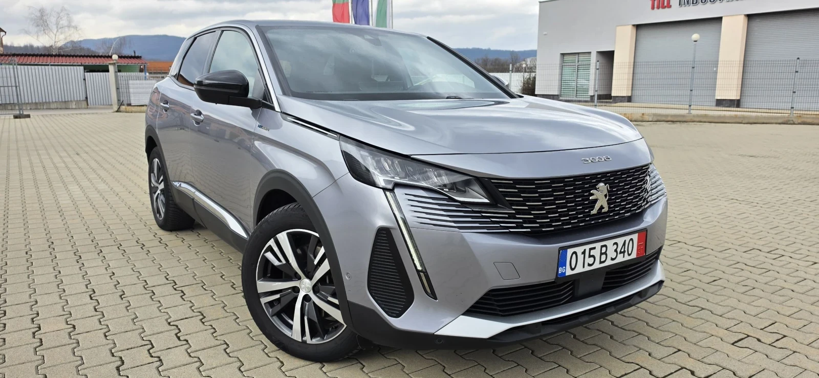 Peugeot 3008 PLUGIN-HYBRID4WD S&S  300HP., снимка 2 - Автомобили и джипове - 53999438