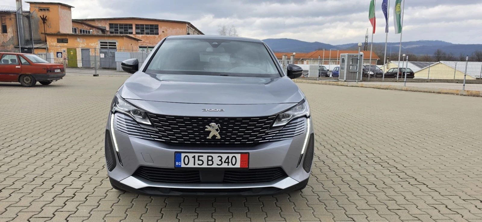 Peugeot 3008 PLUGIN-HYBRID4WD S&S  300HP., снимка 8 - Автомобили и джипове - 53999438
