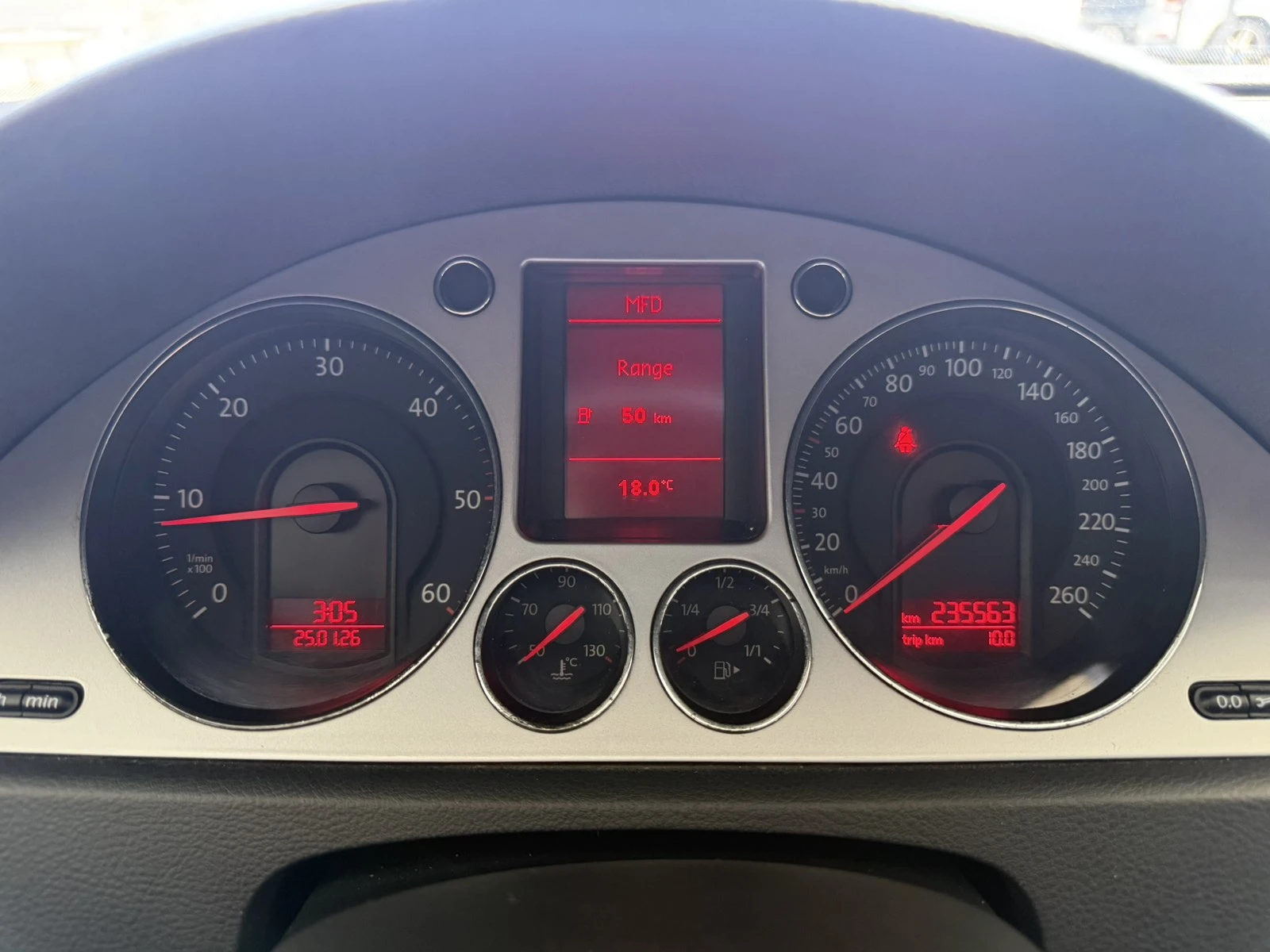 VW Passat 2.0 TDI 170�.�. | Mobile.bg � ����������� 9