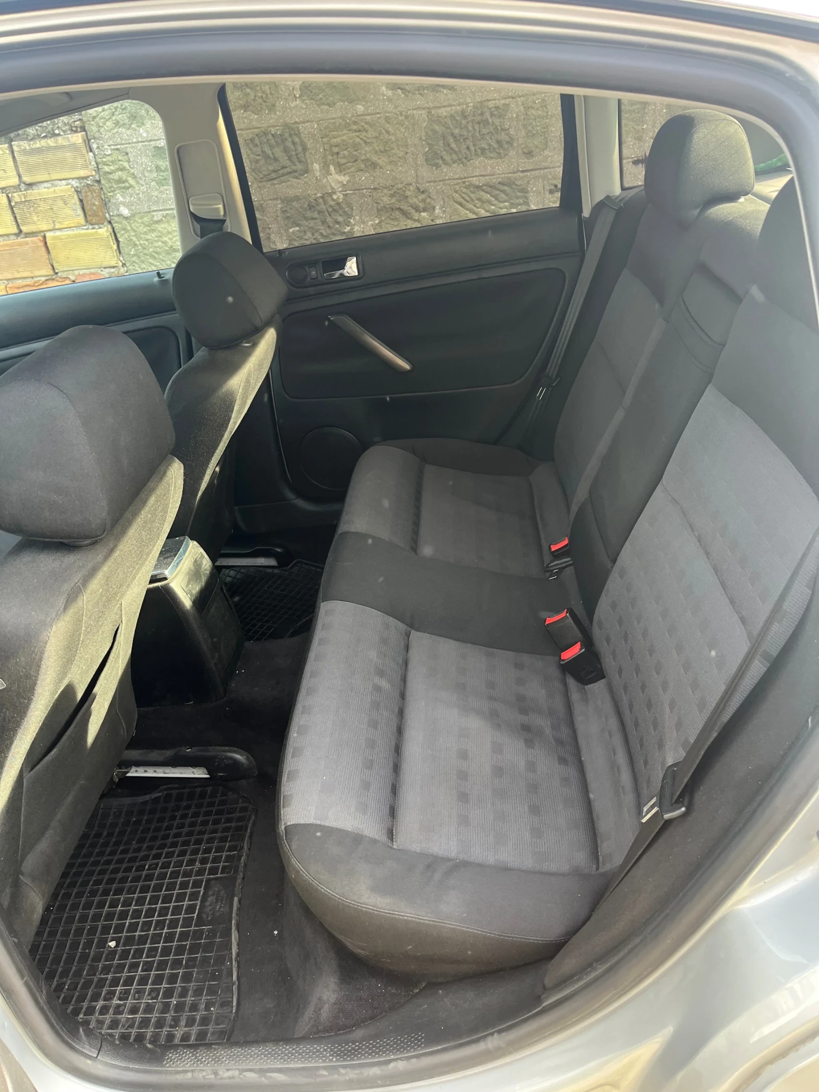 VW Passat 1.8T Газ/Бензин, снимка 4 - Автомобили и джипове - 54228776