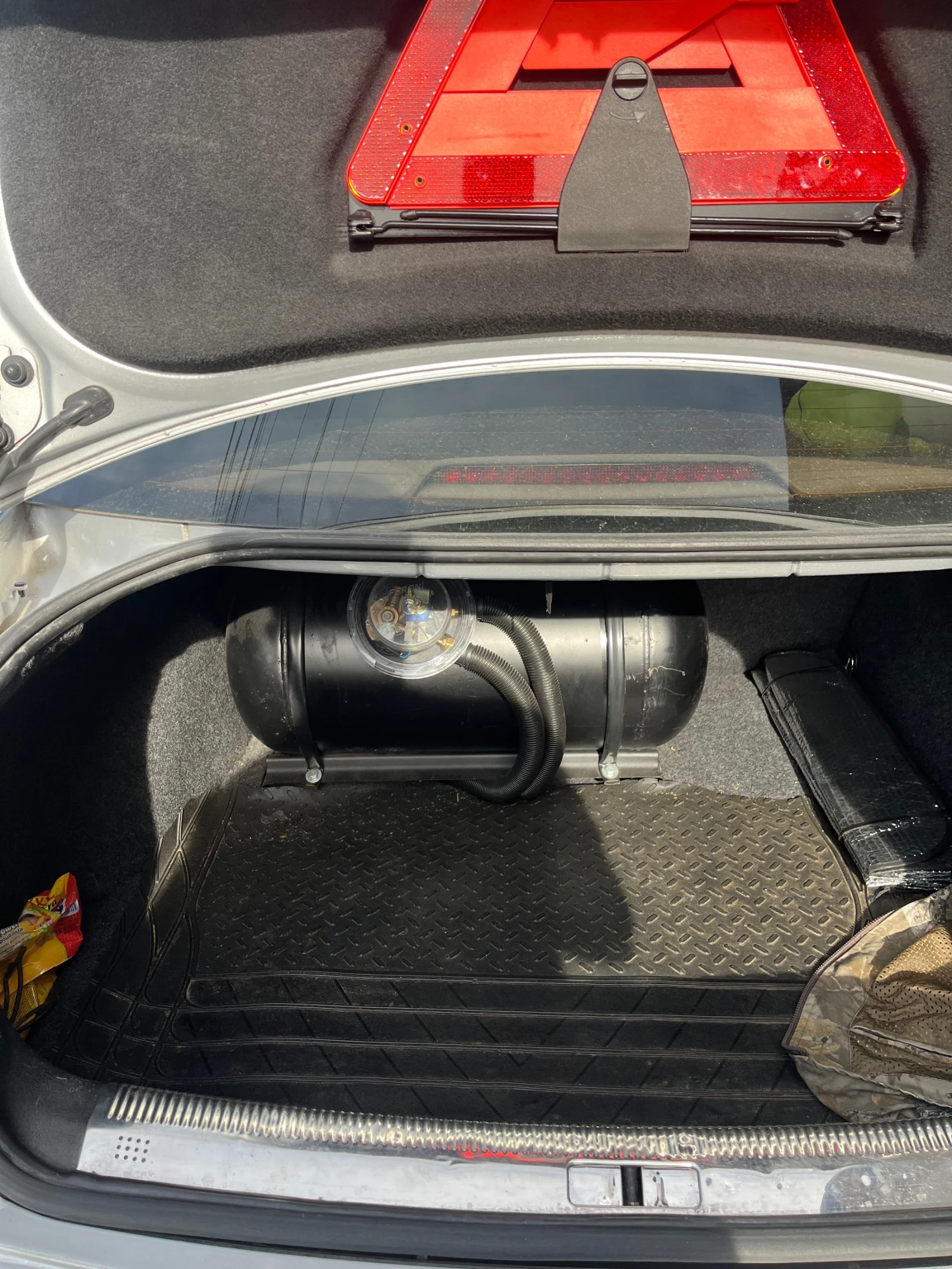 VW Passat 1.8T Газ/Бензин, снимка 8 - Автомобили и джипове - 54228776