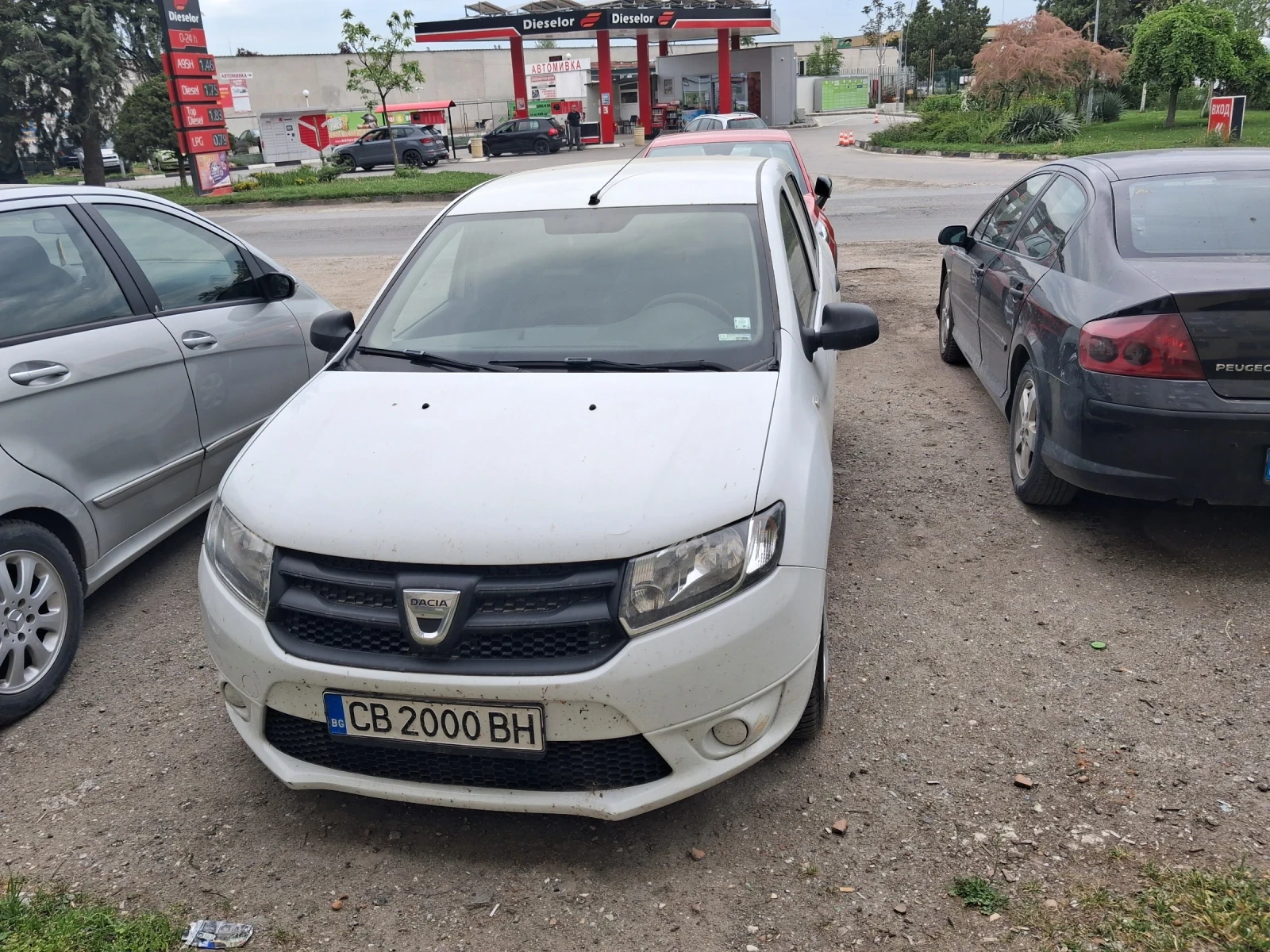 Dacia Sandero, снимка 2 - Автомобили и джипове - 54475537