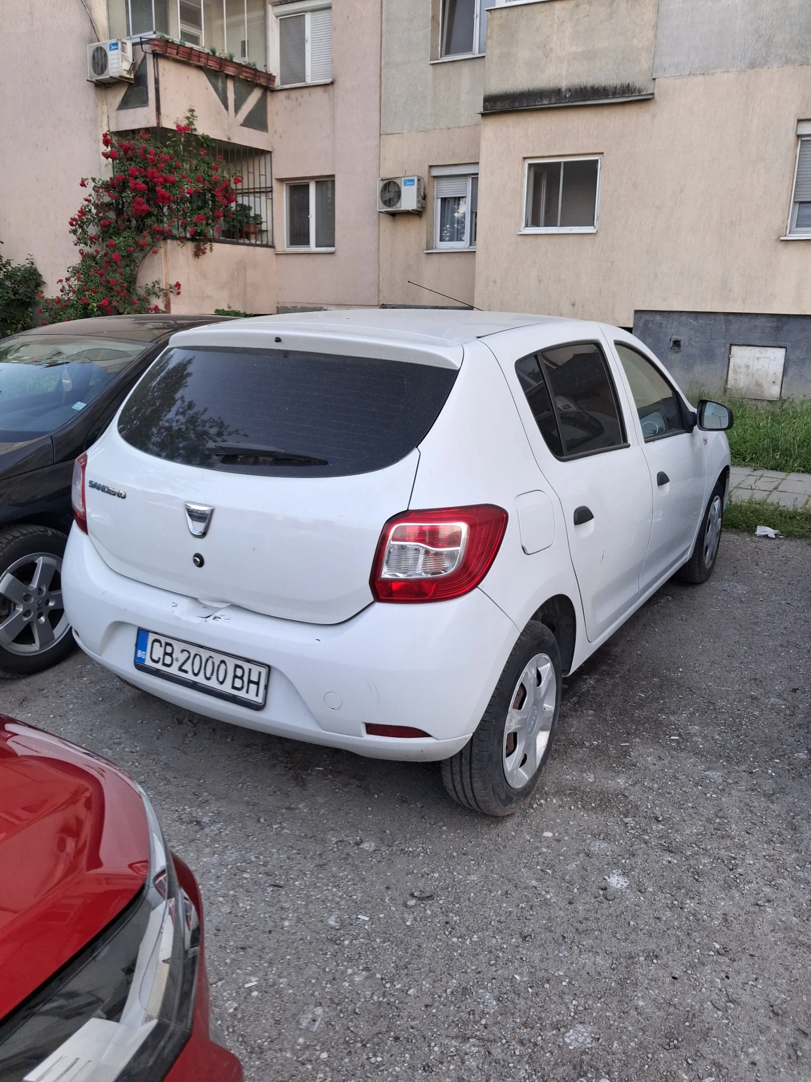 Dacia Sandero, снимка 8 - Автомобили и джипове - 54475537