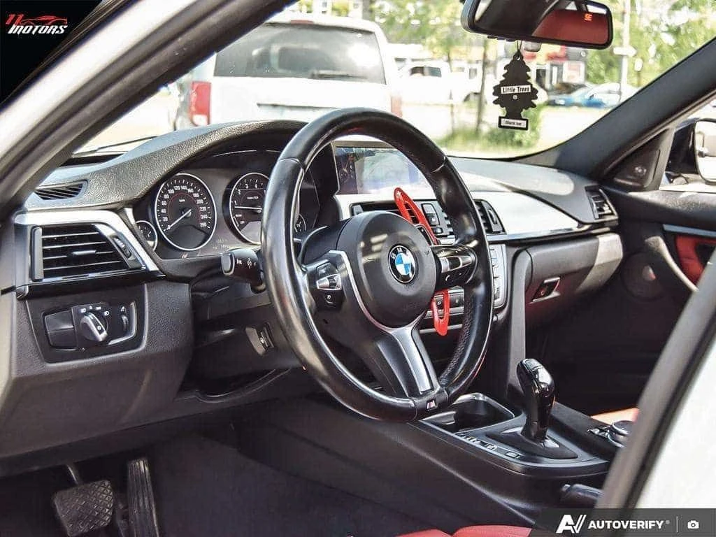 BMW 335 * 4dr Sdn 335i xDrive M SPORT| LOADED | RED INTERI, снимка 13 - Автомобили и джипове - 54934321