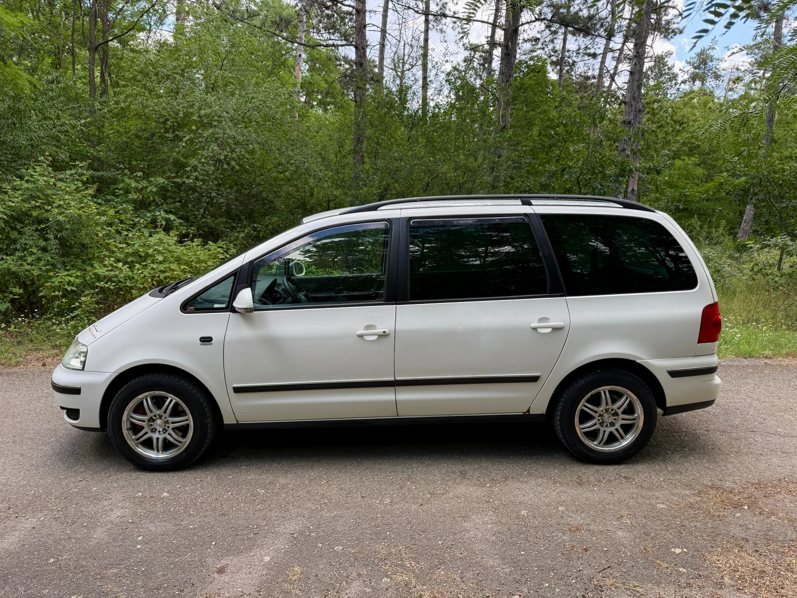 VW Sharan 1.9TDI, снимка 3 - Автомобили и джипове - 55212288