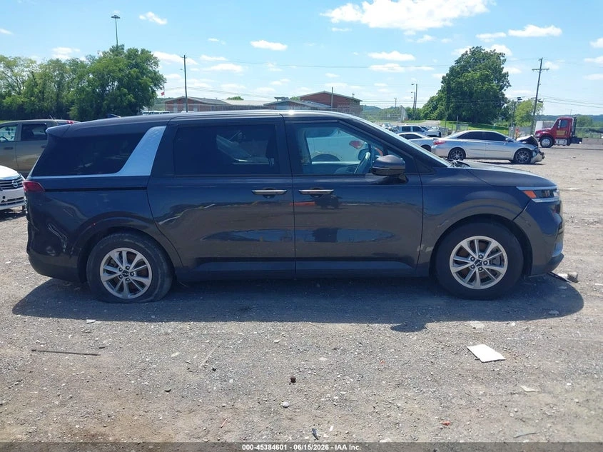 Kia Carnival 3.5l Mpv Lx, снимка 12 - Автомобили и джипове - 55573427