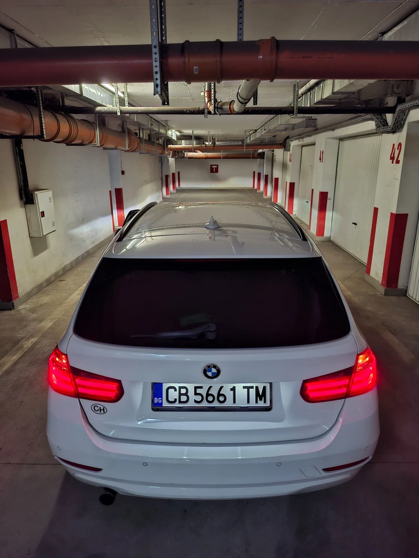 BMW 320 Xdrive Sport touring, снимка 10 - Автомобили и джипове - 55603394