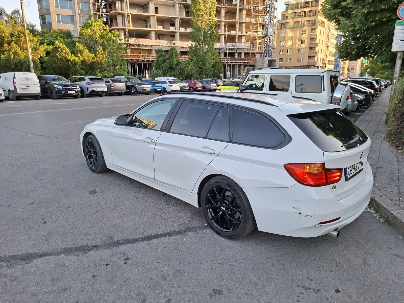 BMW 320 Xdrive Sport touring, снимка 6 - Автомобили и джипове - 55603394