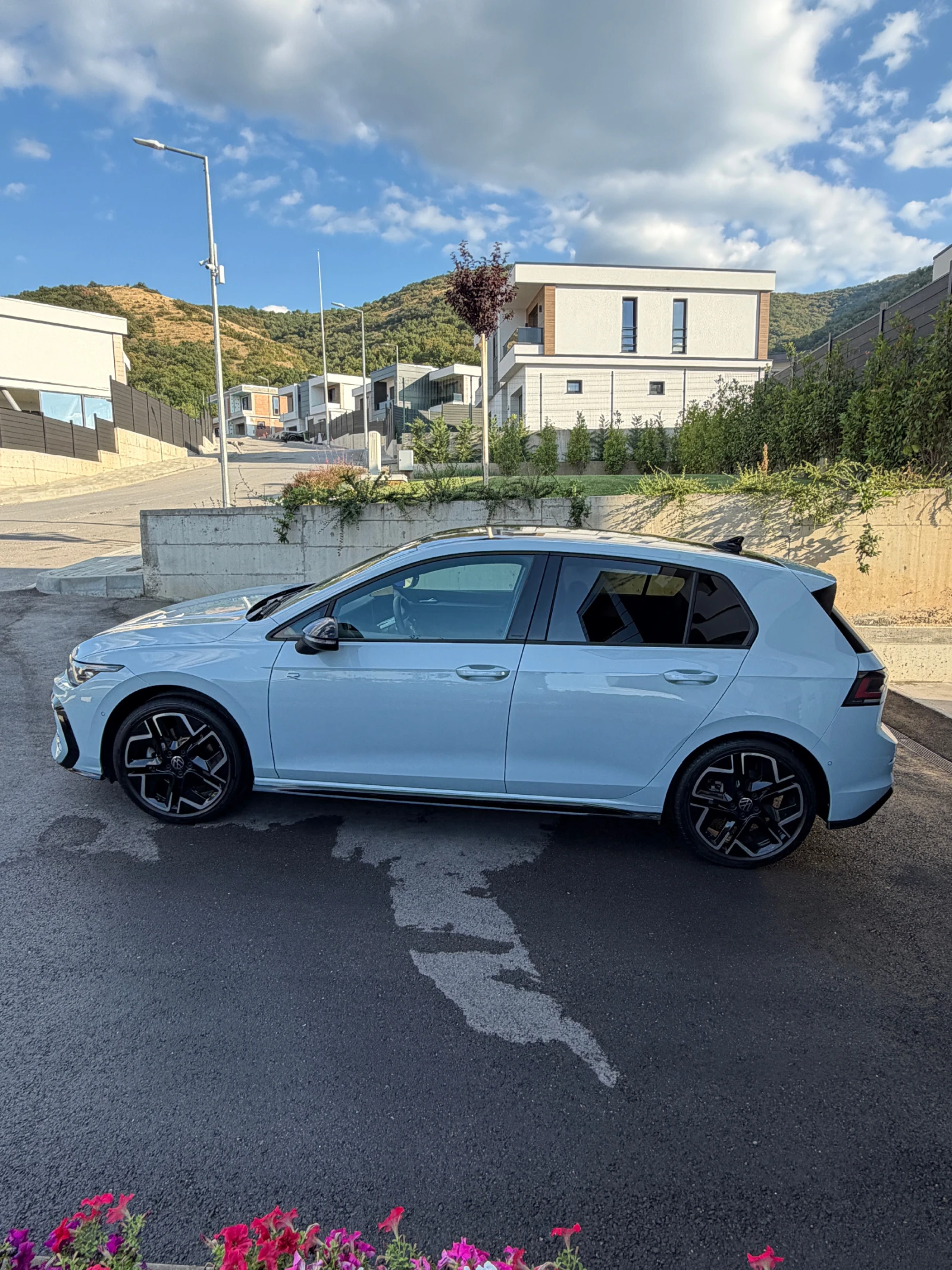 VW Golf 2.0 TDI R-Line Plus, снимка 3 - Автомобили и джипове - 55694724