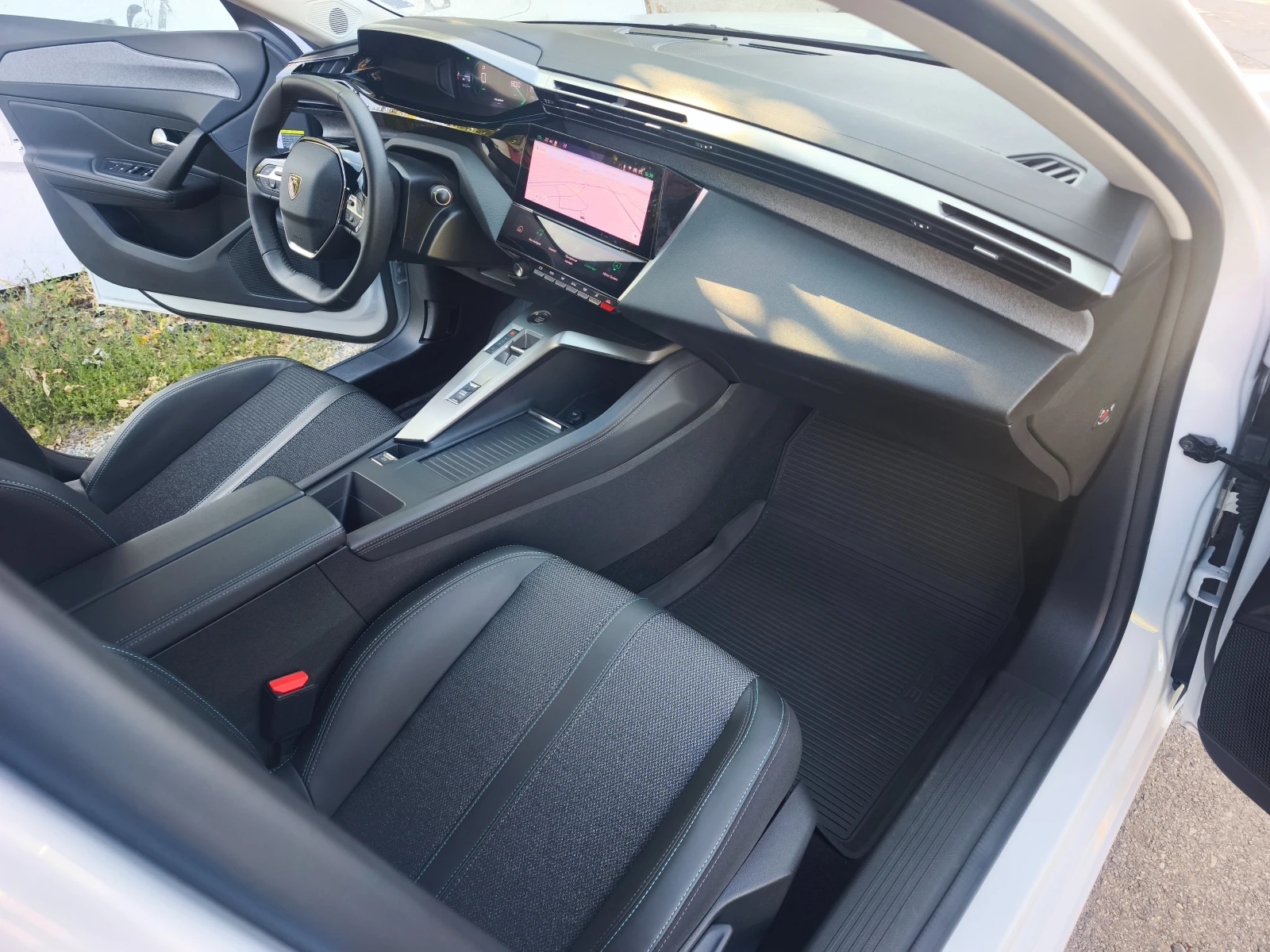 Peugeot 308 1.2 T.SW Alure 360(Visio Park), снимка 17 - Автомобили и джипове - 56313051