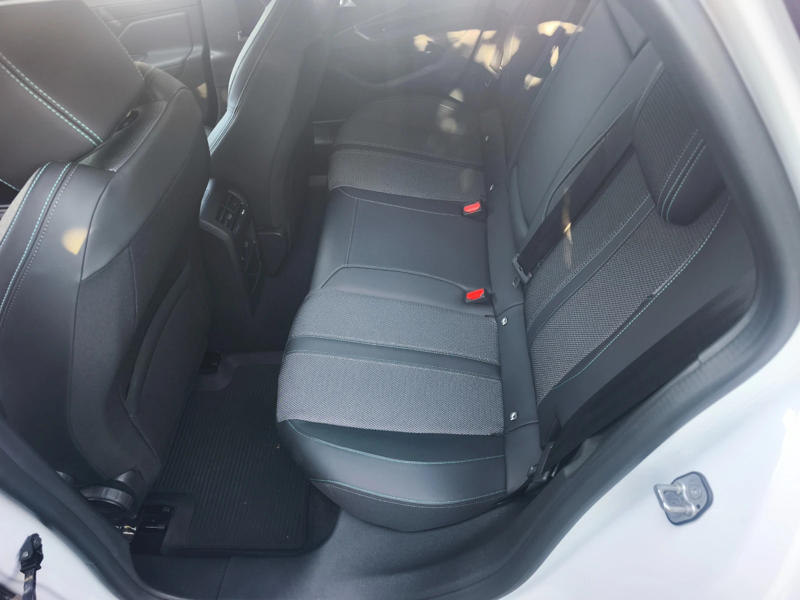 Peugeot 308 1.2 T.SW Alure 360(Visio Park), снимка 14 - Автомобили и джипове - 56313051