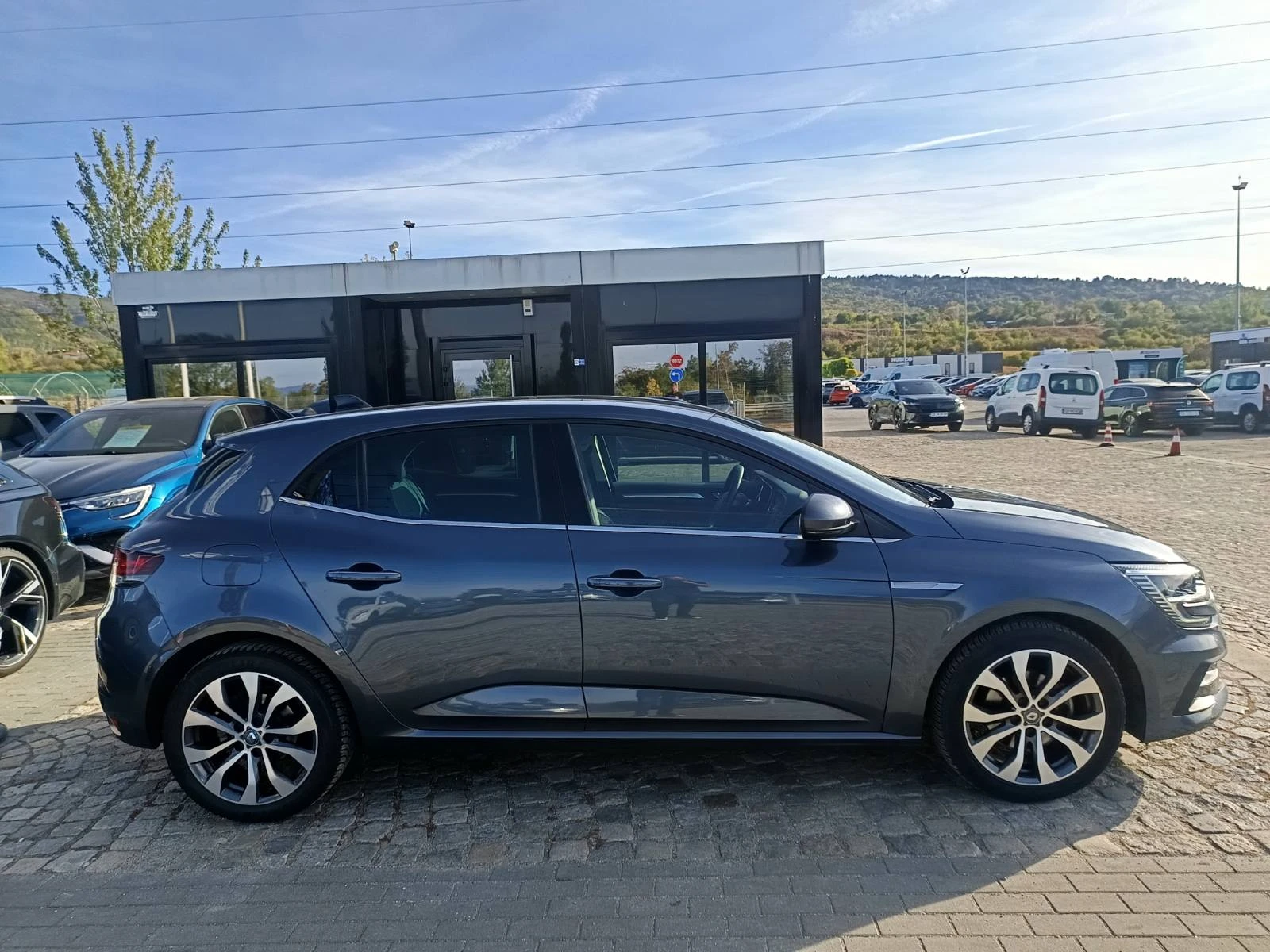 Renault Megane 1.3Tce/ 140к.с., снимка 7 - Автомобили и джипове - 56359037