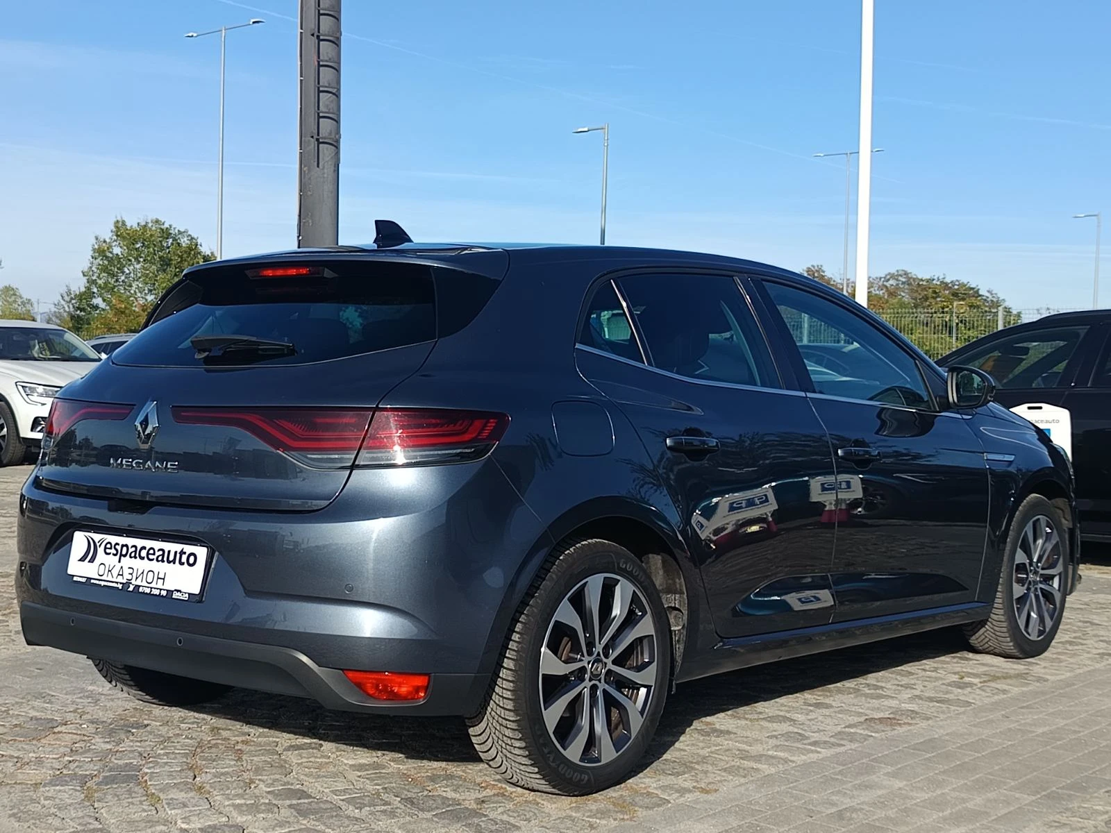 Renault Megane 1.3Tce/ 140к.с., снимка 4 - Автомобили и джипове - 56359037