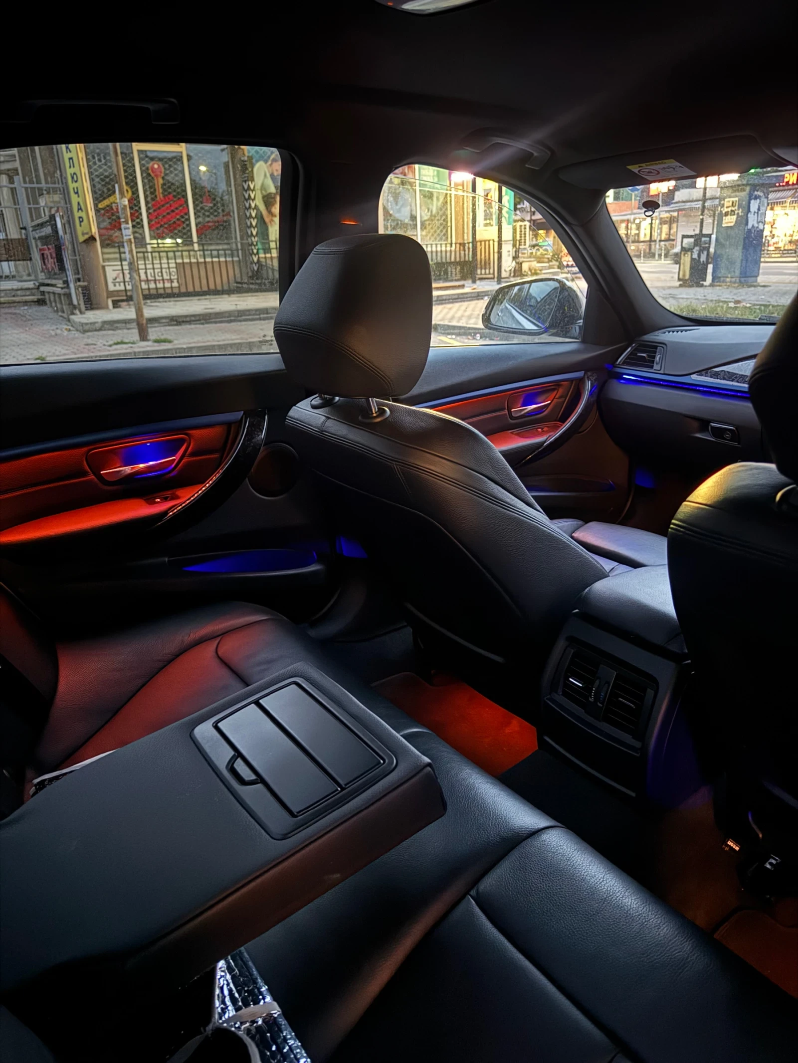 BMW 320, снимка 13 - Автомобили и джипове - 56416364