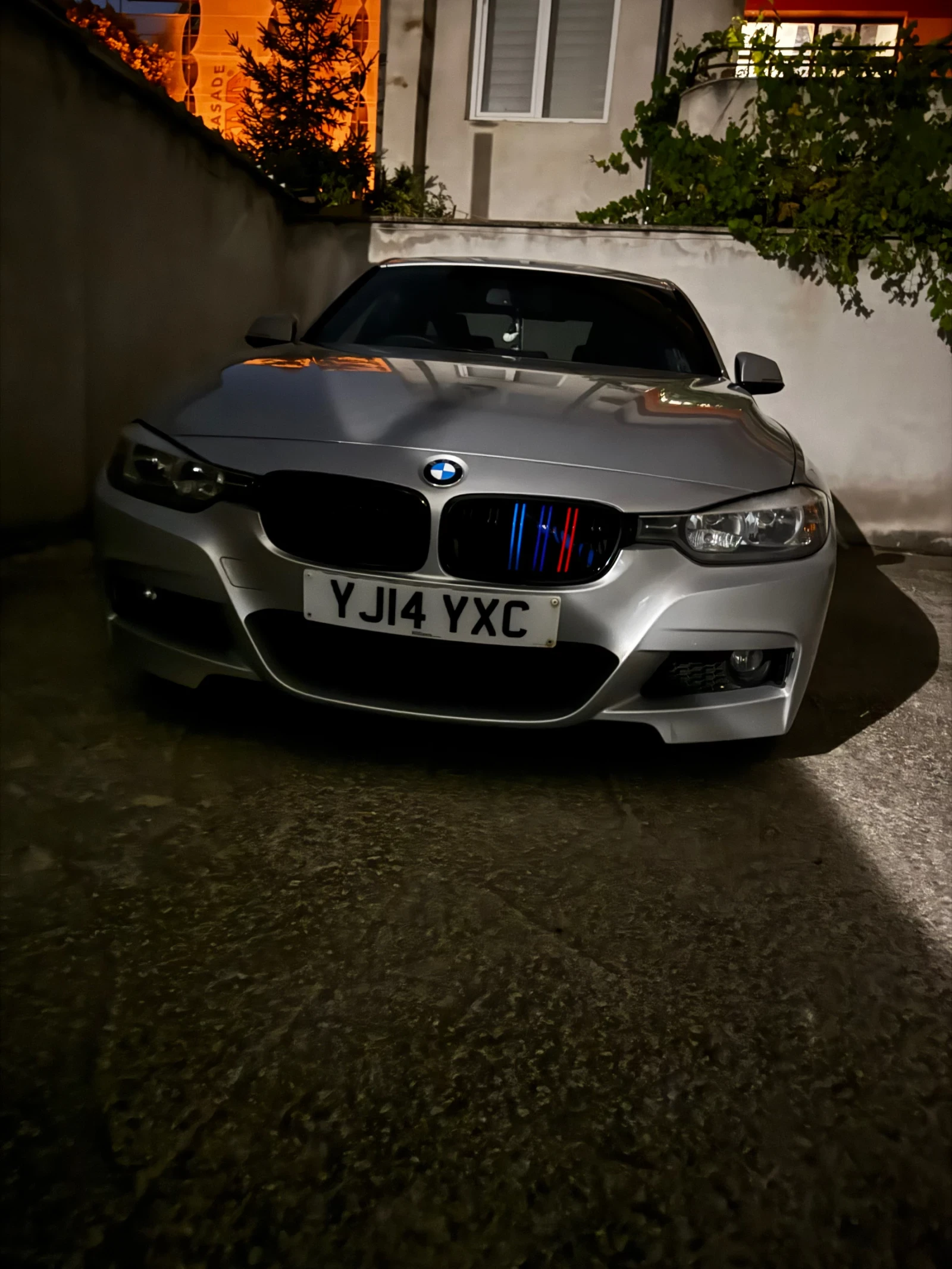 BMW 320, снимка 2 - Автомобили и джипове - 56416364