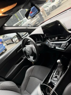 Toyota C-HR CLUB bi-tone, 73000km, всички екстри за модела, снимка 6
