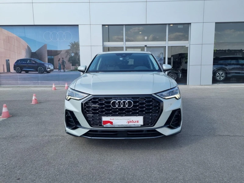 Audi Q3 40 TFSI quattro, снимка 2 - Автомобили и джипове - 44140417