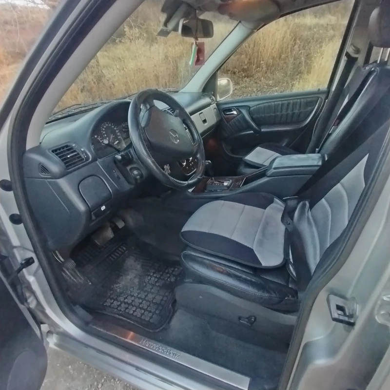 Mercedes-Benz ML 270, снимка 7 - Автомобили и джипове - 48105718