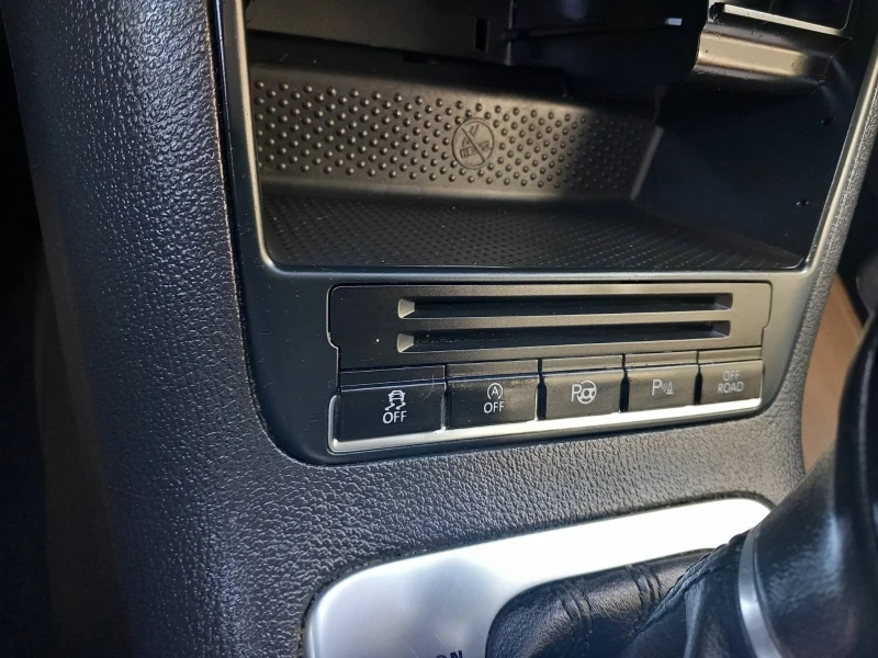 VW Tiguan Track & Field BlueMotion Techn DSG4x4, снимка 7 - Автомобили и джипове - 52425152