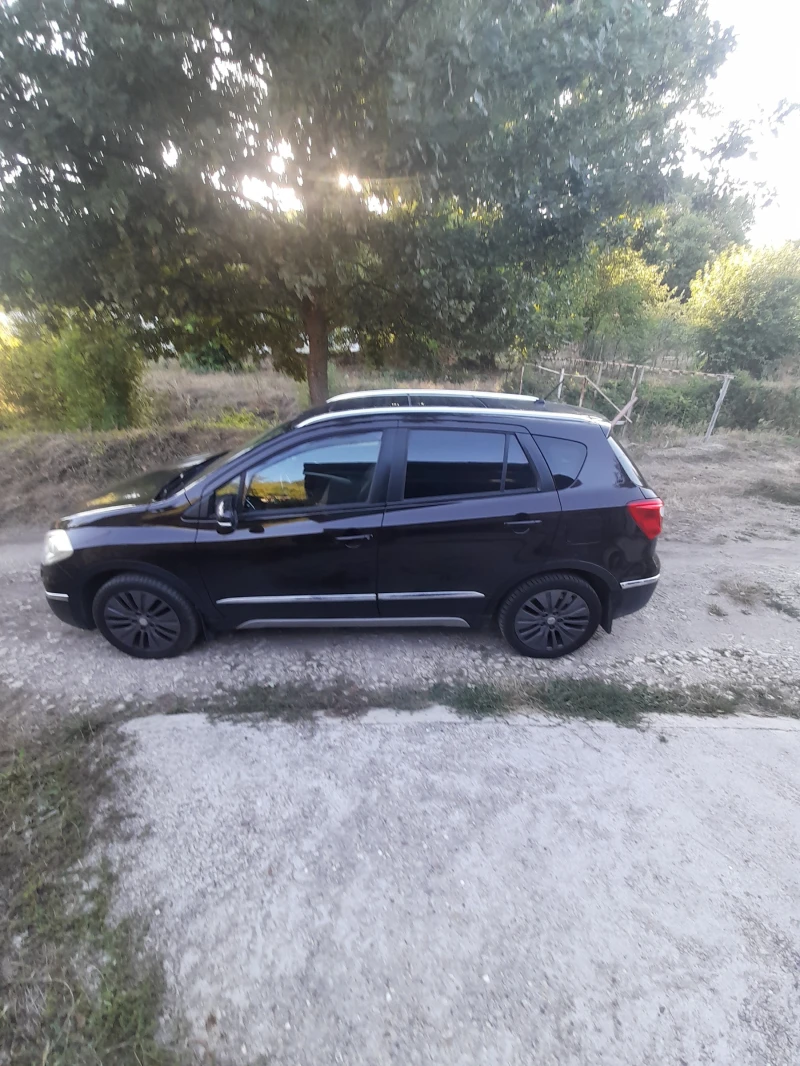 Suzuki SX4 S-Cross 1.6 DI-D, снимка 15 - Автомобили и джипове - 52580392