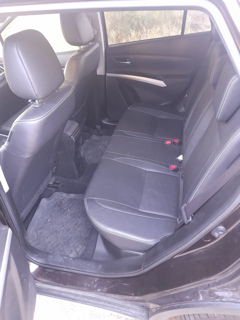 Suzuki SX4 S-Cross 1.6 DI-D, снимка 11 - Автомобили и джипове - 52580392